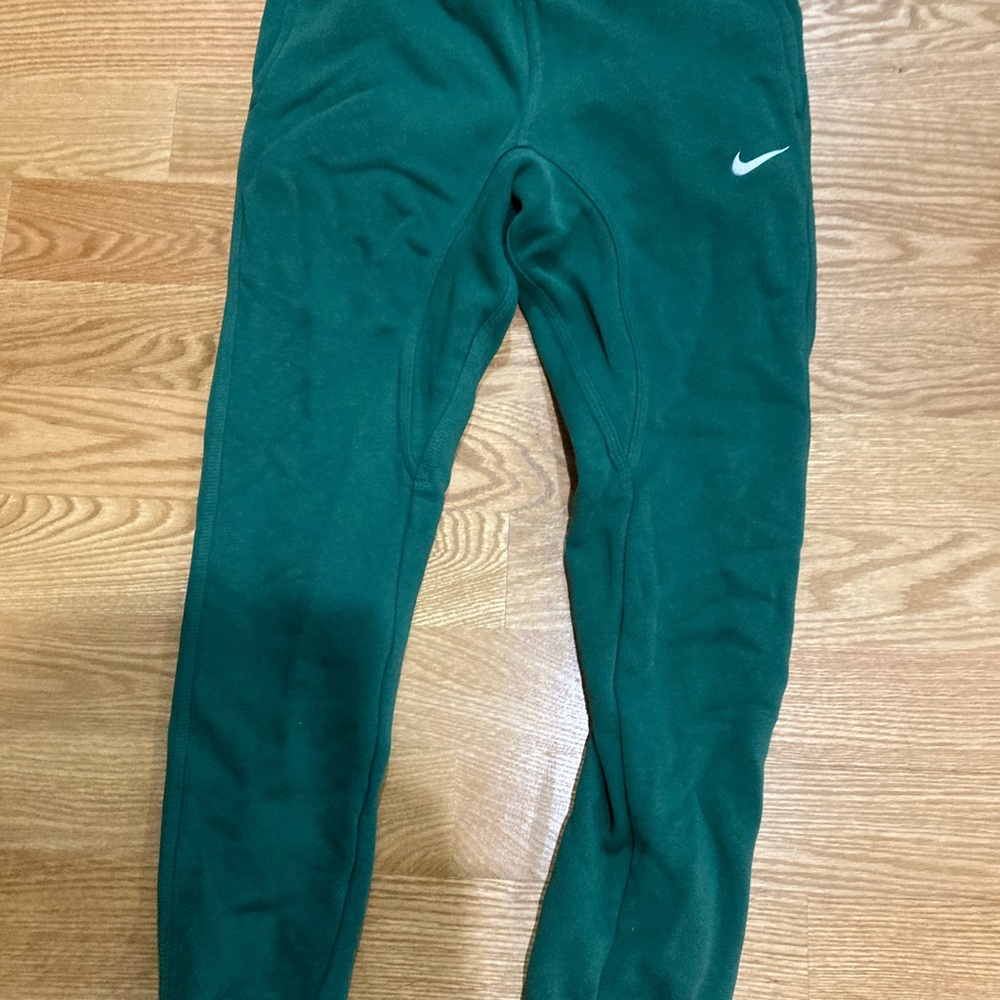 Nike Green Sweatpants & Joggers with Compression Fit